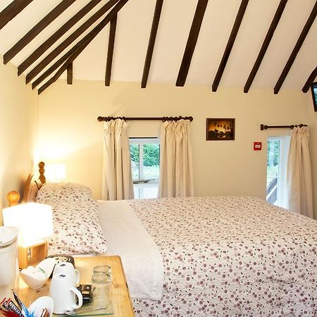 Detling Coachhouse Bed and Breakfast Maidstone Exterior foto