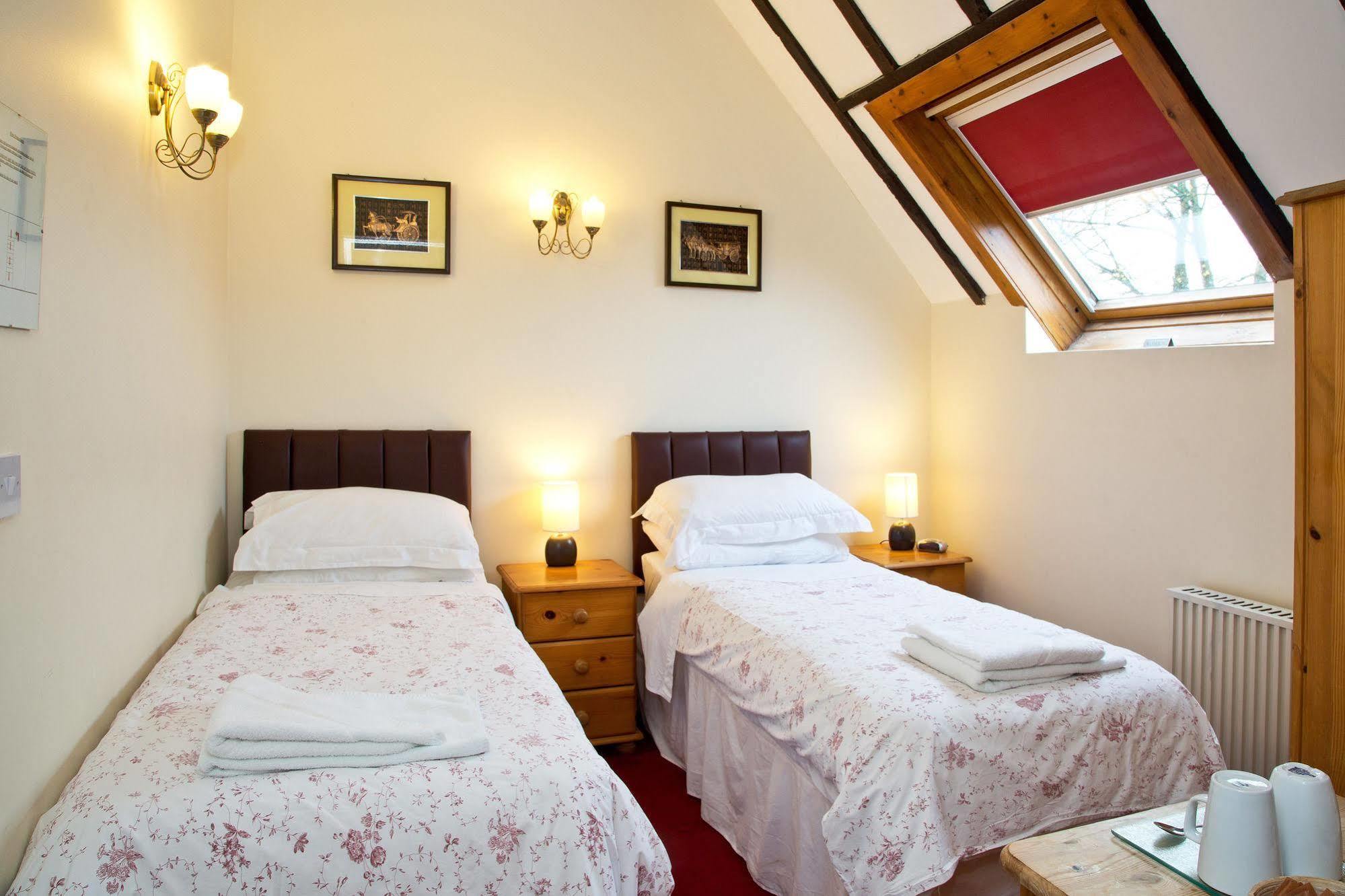 Detling Coachhouse Bed and Breakfast Maidstone Exterior foto