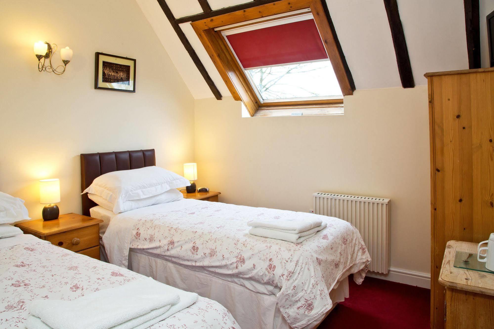 Detling Coachhouse Bed and Breakfast Maidstone Exterior foto